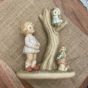 Vintage 1993 Heritage Commemorative Edition Figurine “I’m Always Looking Out for